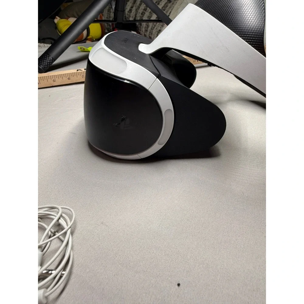 Sony PlayStation VR Headset CUH-ZVR1 PS4 Virtual‎ Reality Goggles White Black